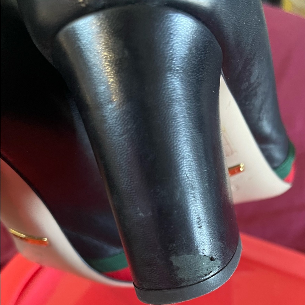 Authentic 🔥🔥🔥Gucci Women's Black and Red-Green Bow Heels - Picture 7 of 10